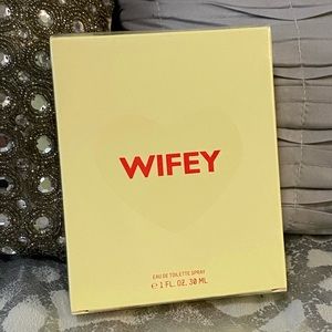 Sold Out NEW KKW Fragrance Kimoji Hearts *WIFEY* Kim Kardashian Perfume Retired